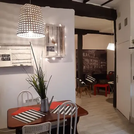 Andra Mari Apartamentu Turistikoak דירה *