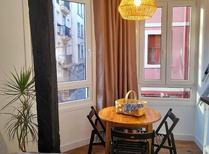 Apartment Andra Mari Apartamentu Turistikoak *