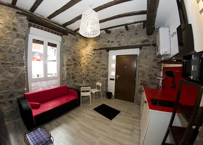 Andra Mari Apartamentu Turistikoak