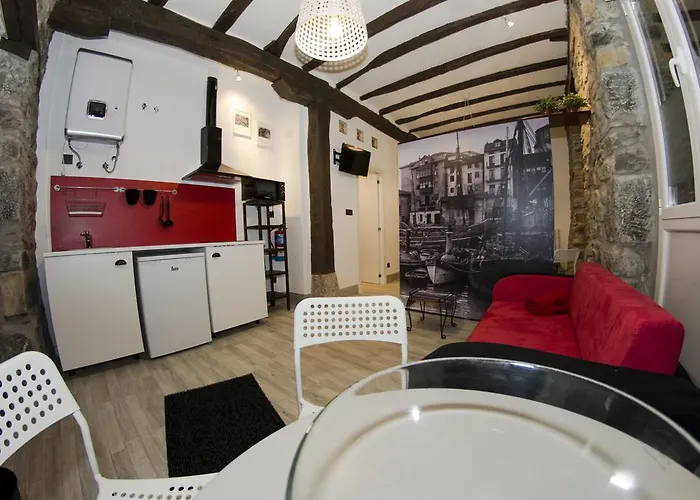 Andra Mari Apartamentu Turistikoak * Bermeo