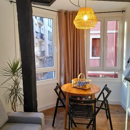 Apartament Andra Mari Apartamentu Turistikoak *