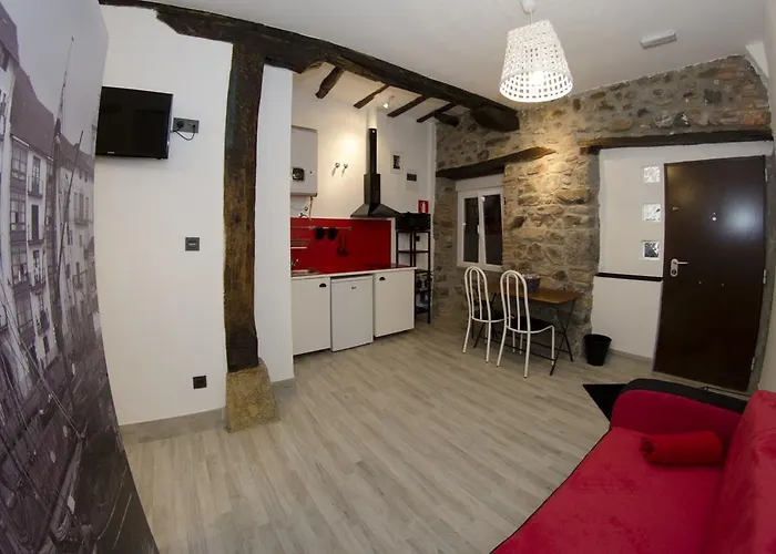 Andra Mari Apartamentu Turistikoak * Bermeo