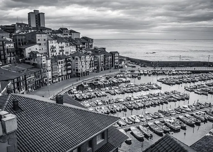 Apartment Andra Mari Apartamentu Turistikoak *