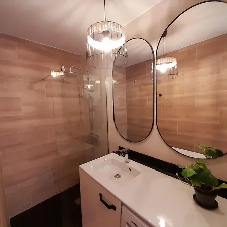 Апартаменты Andra Mari Apartamentu Turistikoak Бермео
